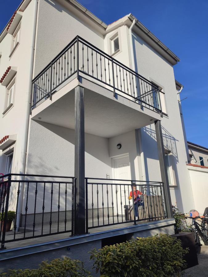 Apartments Kraljic I Baška Habitación foto